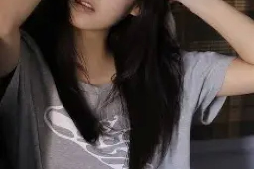 “假洋牌”优思益翻车事件：网红集体致歉背后的品牌包装术与流量陷阱